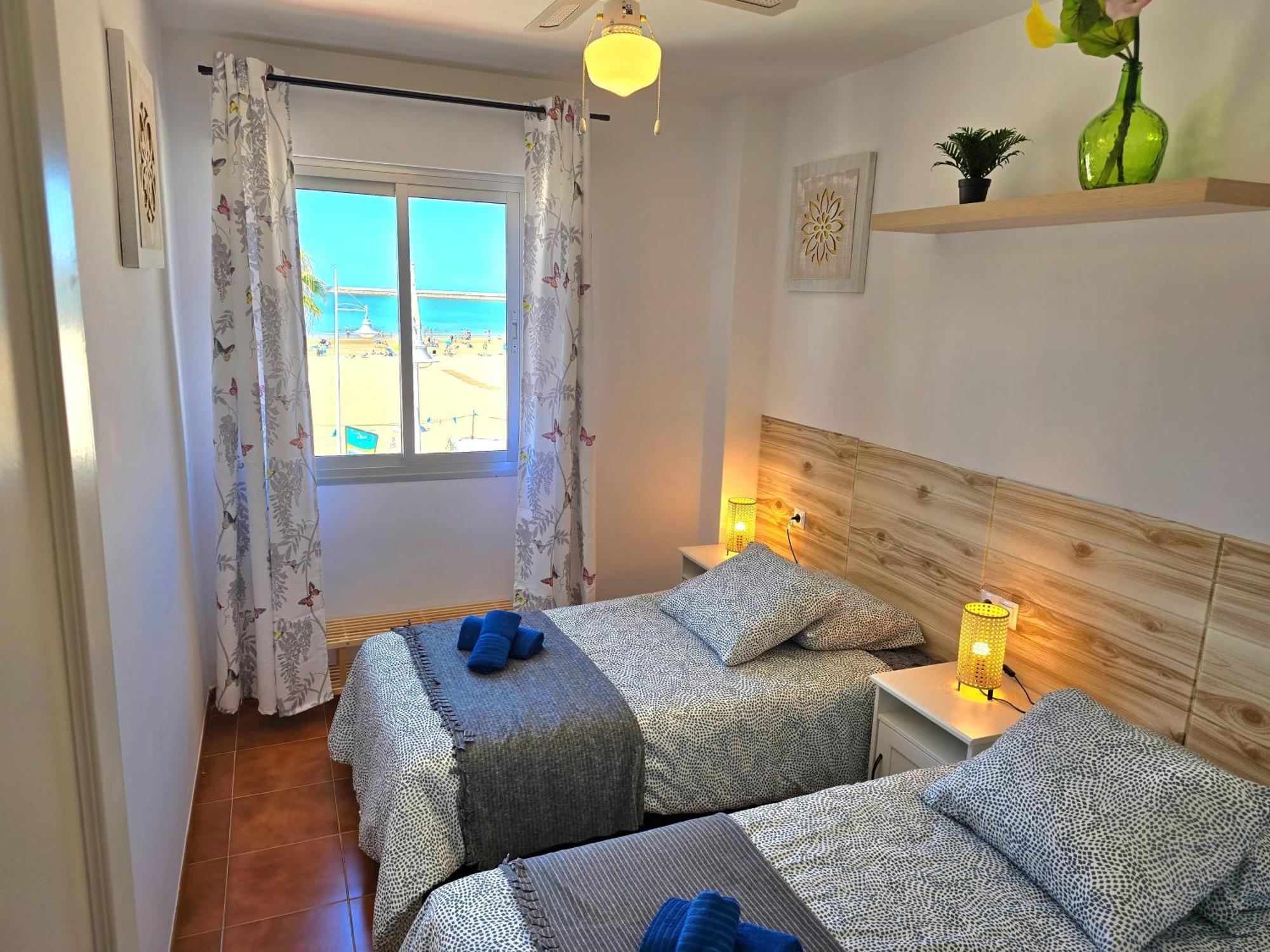 Beachfront Duplex 1ª Linea & Terraces Oceanfront El Puerto de Santa Maria Luaran gambar